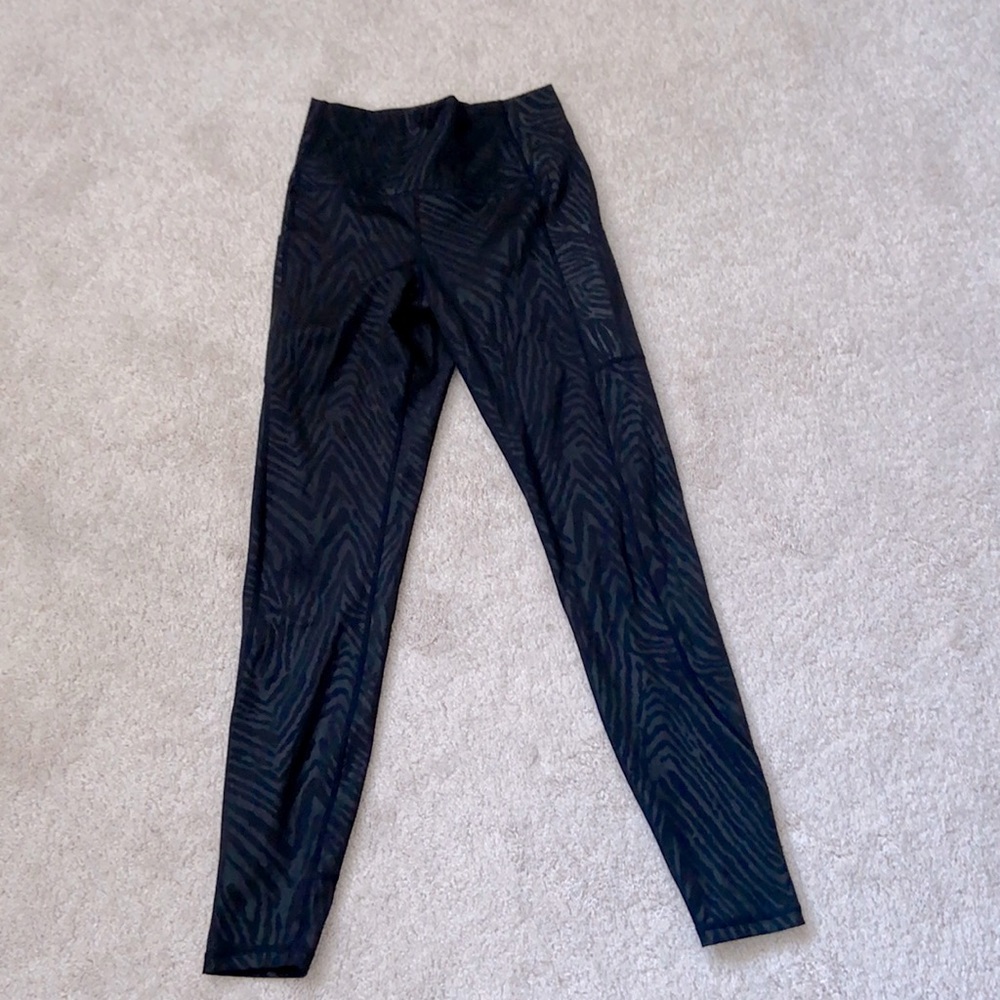 Women’s Black Zebra print Glyder leggings